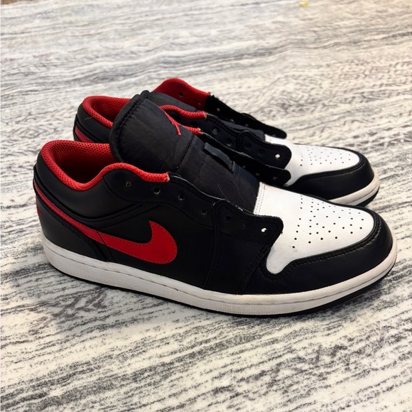 Nike Other - Air Jordan 1 low